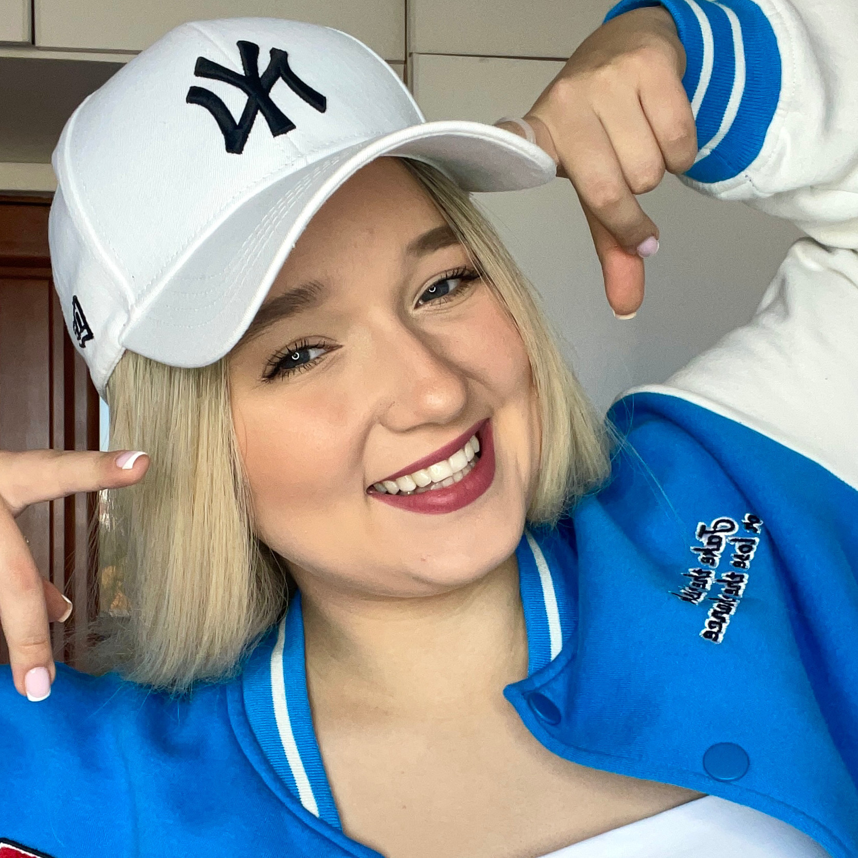 Ульяна Столярова фото